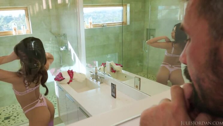 Brunette slut Xxlayna Marie gets rough fuck