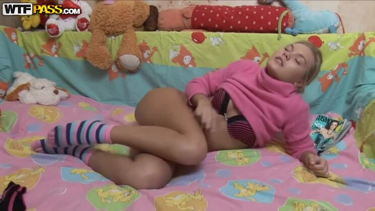 [PrivateSexTapes] - Homemade blonde pussy stuffed with Ben-Wa balls - Kathleen Pitts