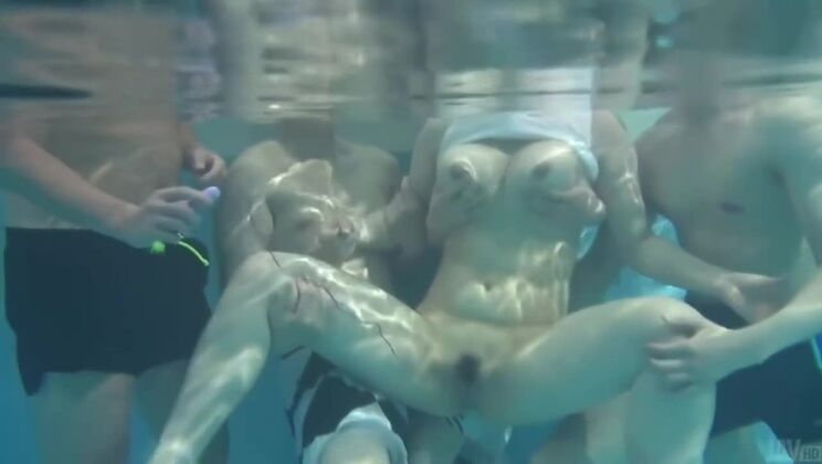 [JavHD] - Big-titted mature Suzuna Komiya gives sloppy uncensored blowjob