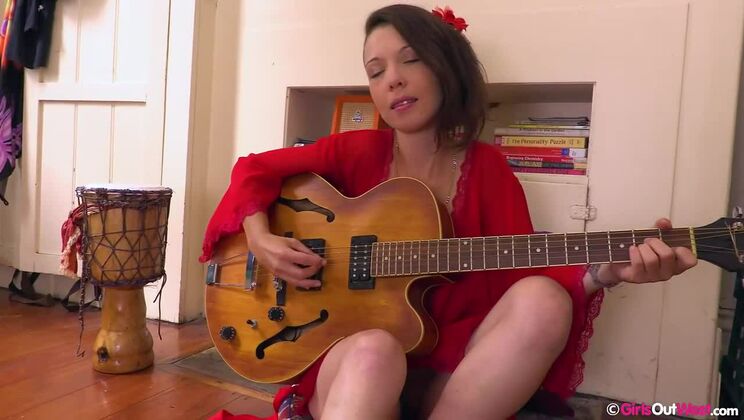 Ruby Rosette Gets Playful Solo Fun with Toys