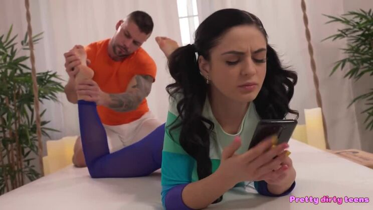[PrettyDirtyTeens] - Teen Brunette Mia Trejsi's Massage Turns Naughty - Mia Trejsi