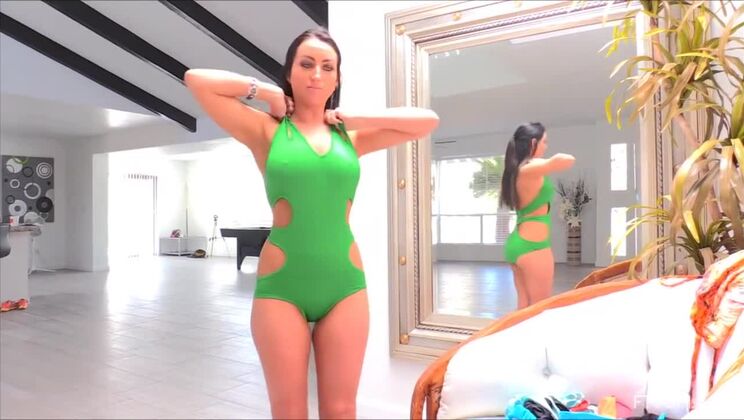 Beautiful Girl, No Secrets