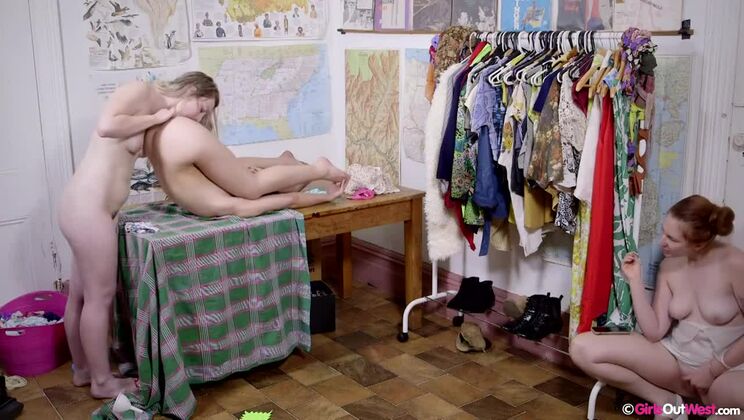 Brunette Beauties Dusty & Mae's Fingering Fun