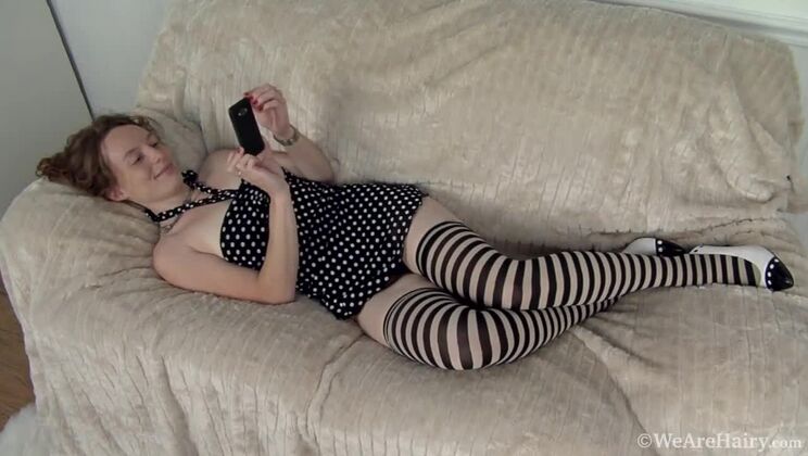 Hairy Pussy Ana Molly Selfies on the Sofa