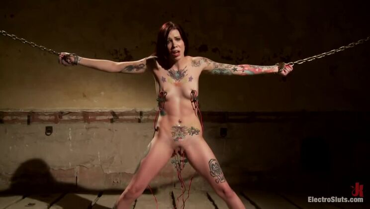 [Electrosluts] - Krysta Kaos and Bobbi Starr in Lesbian Hardcore Action