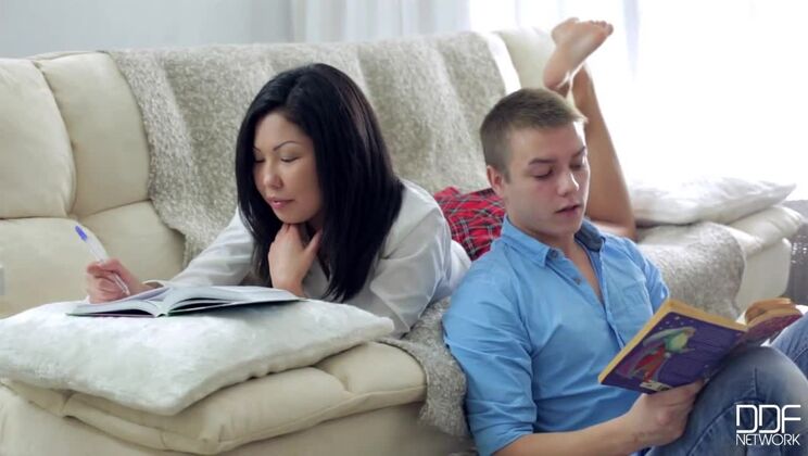 [EuroTeenErotica] - Veiki's Pussy Licking and Skirt