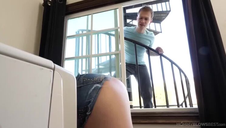 [MommyBlowsBest] - Christie Stevens Big Ass Blonde Fucked