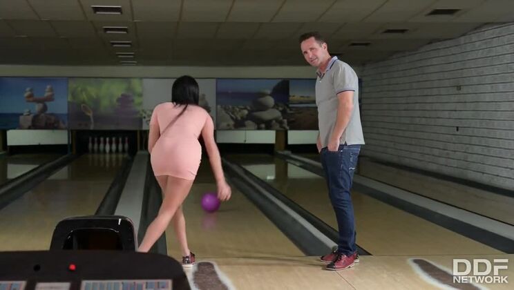 [HandsOnHardcore] - Nataly Gold and Anissa Kate Get Down at the Bowling Alley