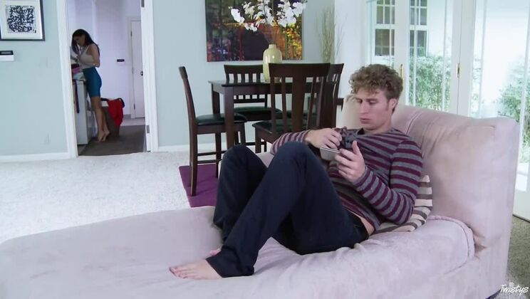 Romi Rain's Big Tits in Dirty Laundry