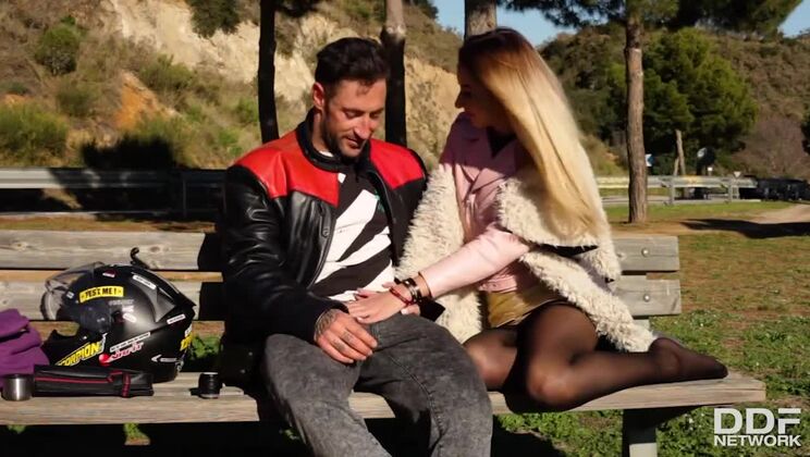 [DDFNetwork] - Tattooed Blonde in Stockings Gets Facial - Anna Thorne