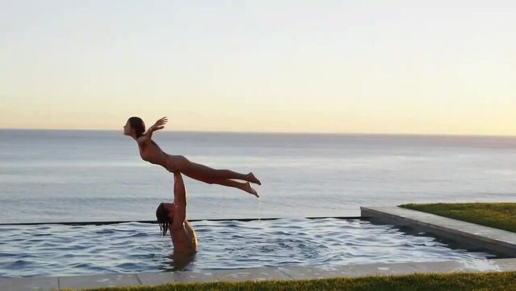 Brunette Jessica fucks ballerinas hard