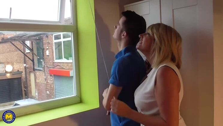 Mature British Amy Fucks and Sucks Cock