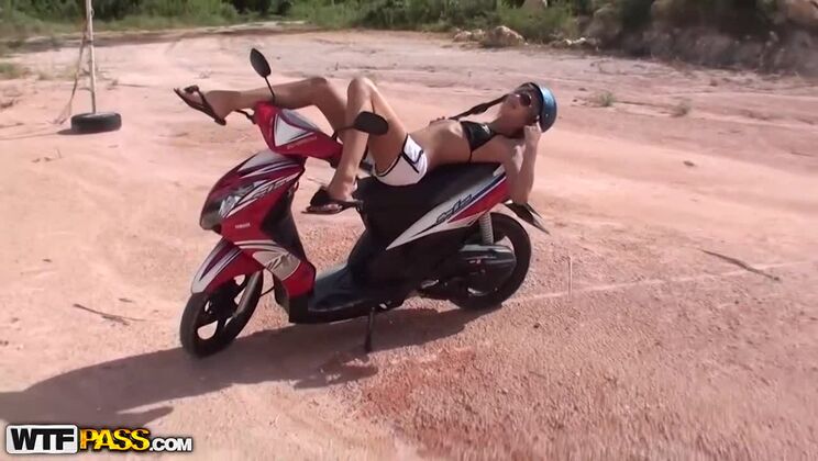 [PornWeekends] - Couple's Beach Fuck: Victoria Tiffani and Friend - Victoria Tiffani