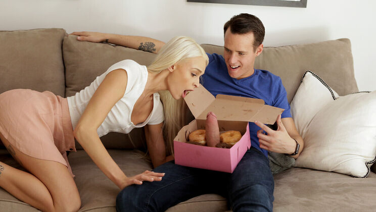 [StepSiblingsCaught] - Emma Hix's Deepthroat in POV Action - Emma Hix