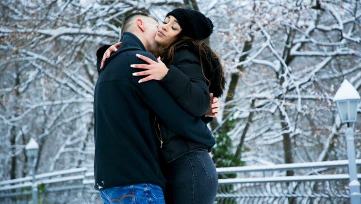 Toby and Ginebra's Brunette Blowjob Fun