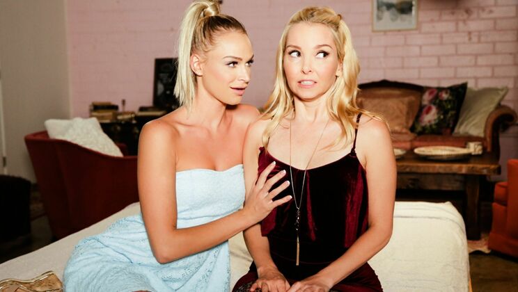 Stepmom's Natural Tits and Pussy