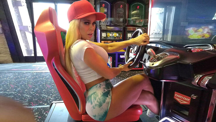 MILF Nikki Delano Shows Her Dirty Side With Sam Shock