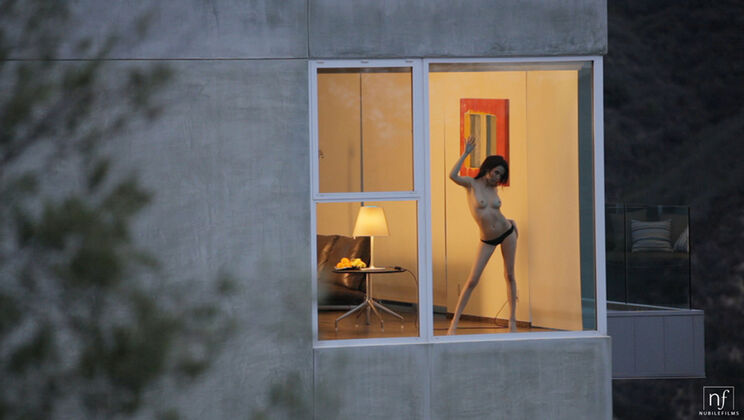 Afterhours: Aiden Ashley's Masturbation Moment