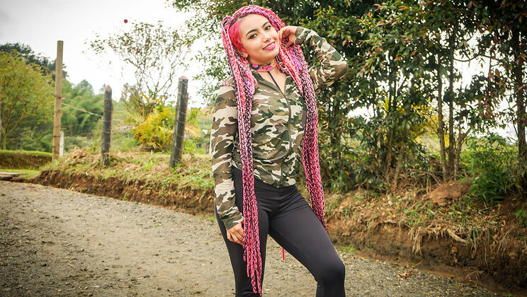 [Oyeloca] - Young Latina with Pink Hair Getting Fucked - Pedro Nel - evolet