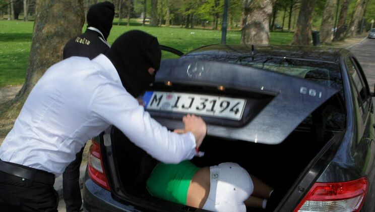 [ElegantRaw] - Debbie White's Anal Cumshot - Debbie White