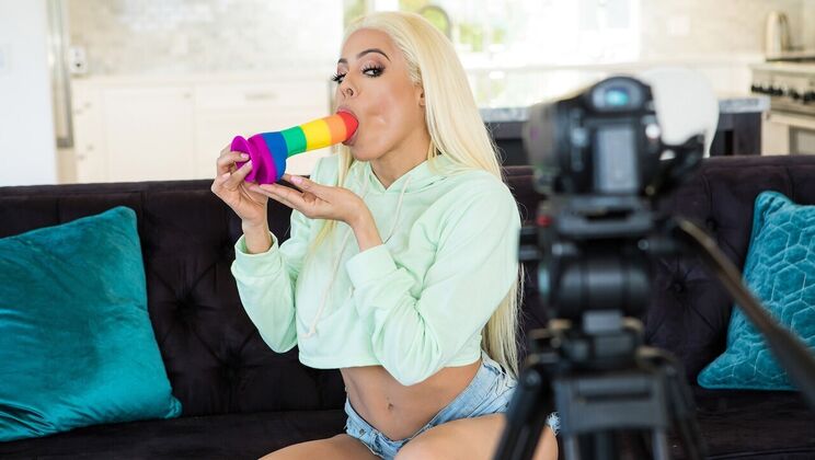 [Brazzers] - Big Tits, Big Cock: Porn Fun - Luna Star - Markus Dupree