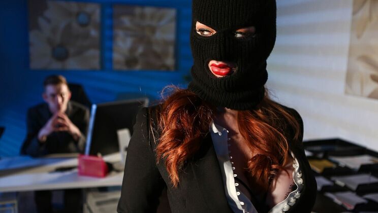 [Brazzers] - Office Romance Turns into Hot Sex with Danny D - Danny D - Zara DuRose