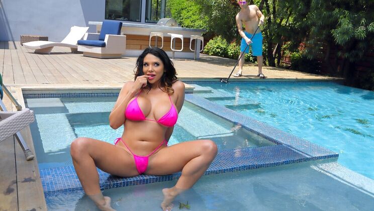 [Brazzers] - Big Tit Latina Gets Fucked in the Pool - Missy Martinez - Michael Vegas