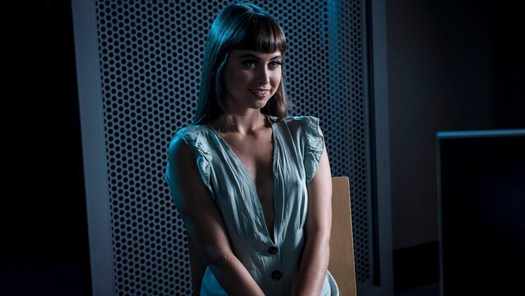 Natural Tits Riley Reid in Missionary Sex