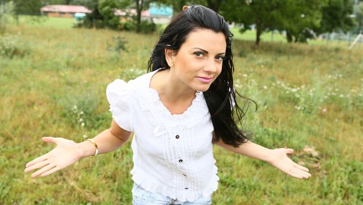 Cowgirl Ride in Car with Cum on Pussy