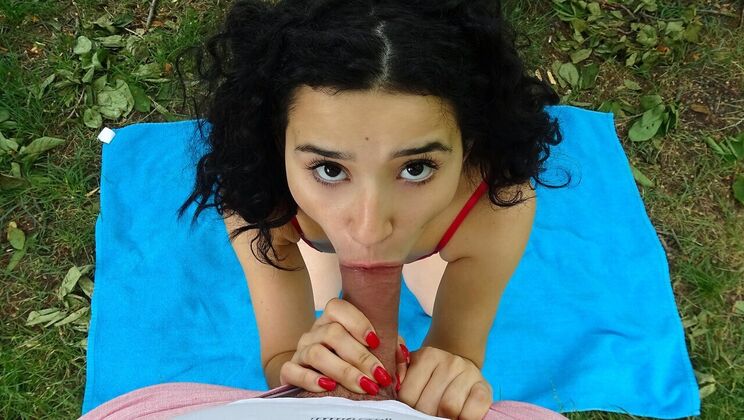 Outdoor Fucking of Tight Spanish Chick