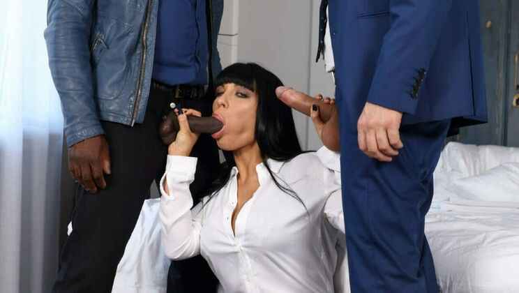 Long Hair Brunette Valentina Ricci in Anal Action