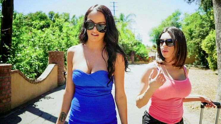 [GirlsGonePink] - Young Lesbians Outdoor Play - Darcie Dolce - Sofi Ryan