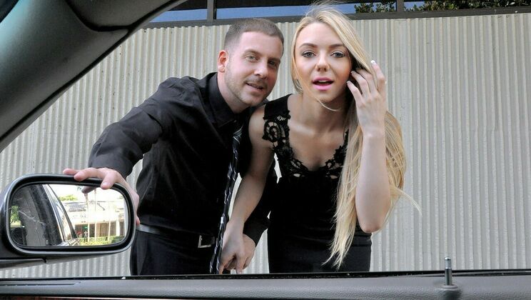 [StrandedTeens] - First Date Fuck with Creamy Finish - Molly Mae