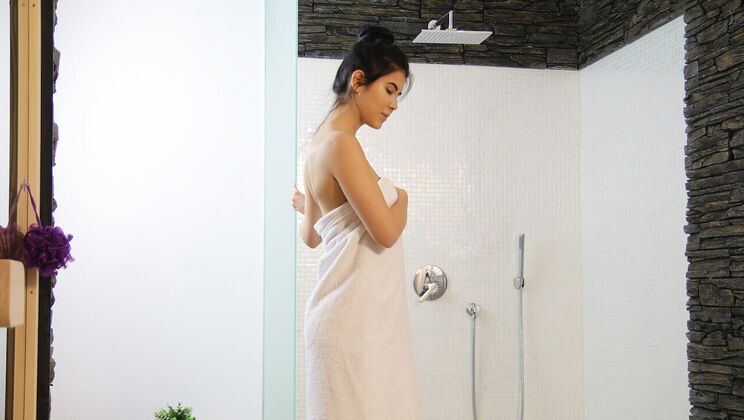 Hot Shower Sex with Kristof Cale