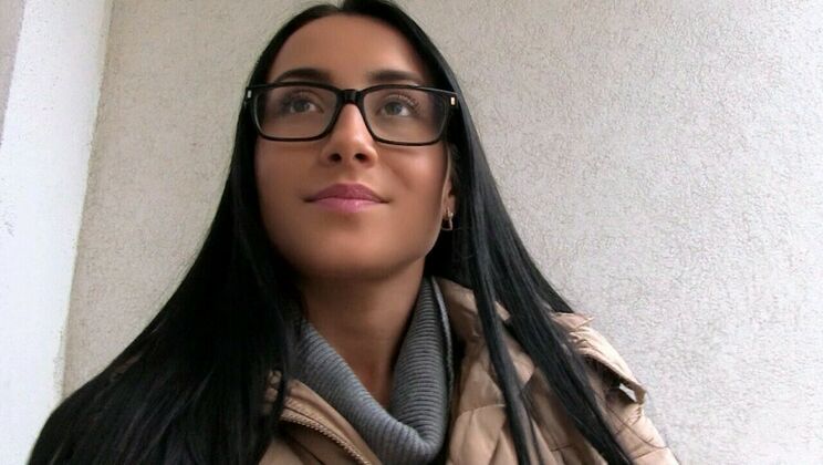 Unrelated Individuals Get Intimate