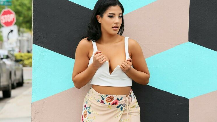 [PublicPickups] - Unleashing Desire in Public