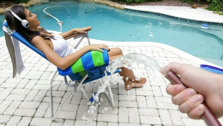 [LatinaSexTapes] - Sunbathing Latina Brunette Gets Screwed - Victoria Valencia