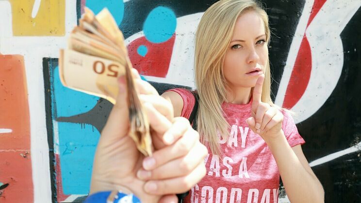 Amateur Nip Slip Turns into Hot Sex