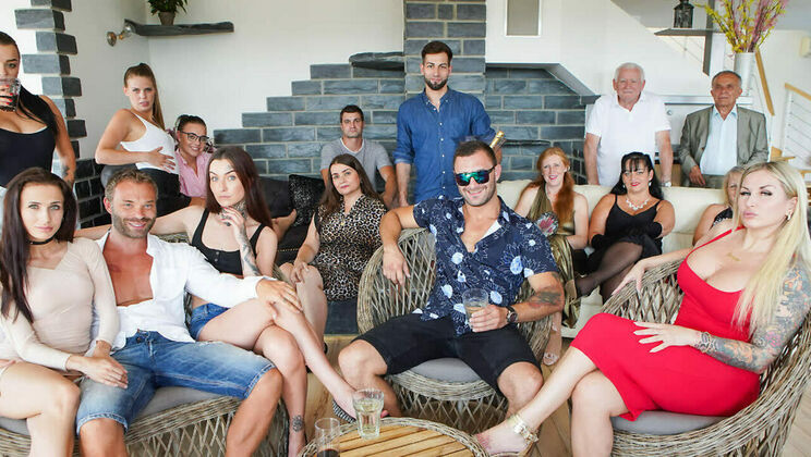 [FamilyScrew] - Amateur Action with Dirty Gunther - Nicole Love - Daphne Klyde - Jarushka Ross - Yvonne - Casey - Inna - Koko Blond - Keira Flow - Dirty Gunther - Ginger Mi - Paula Ven