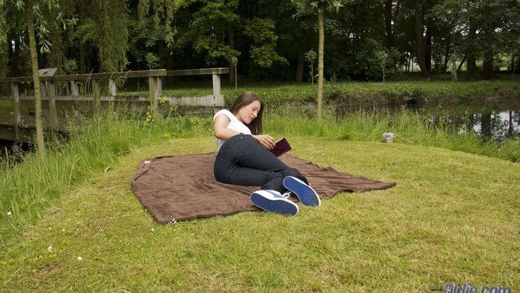 [Oldje] - Hairy Pussy Gets Fucked by Hugo's Huge Cock