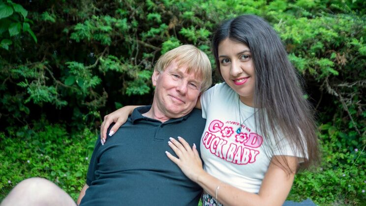 [Oldje] -  Blowjob and Striptease for Old Man 