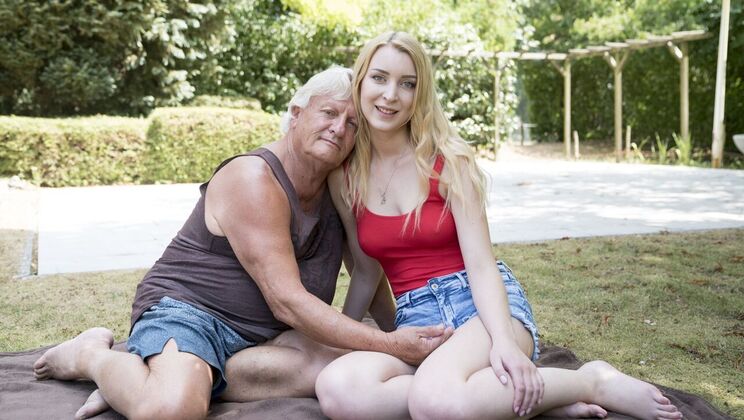 [Oldje] - Kissing and Licking with Old Man and Young Student - Amaris - Hugo S