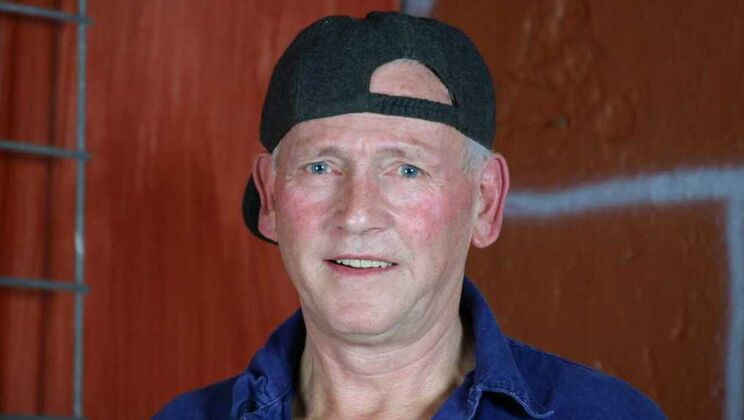 [Oldje] - Old and Young, Hands and Mouth - Rachel Evans - Barry