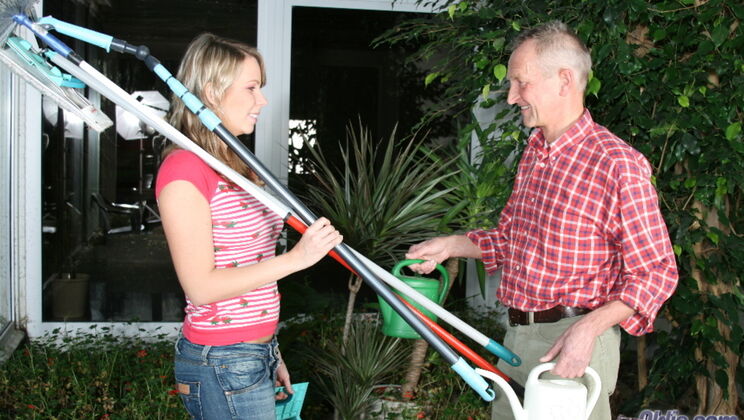 [Oldje] - Old Blonde Swallows Cum