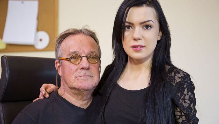 [Oldje] - Teen Office Assistant Loves Blowjob - Harry - Luize Saint