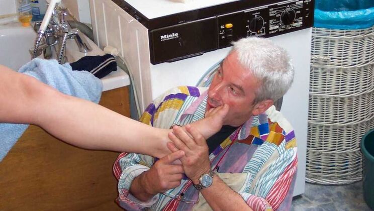 Shower Spying and Facial