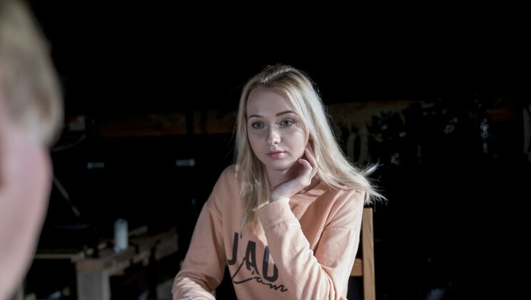 [Oldje] - Martha's Deepthroat Skills in a Card Game - Felix - Martha