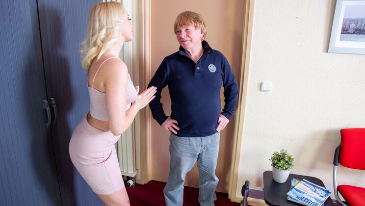 [Oldje] - Private Sex Show with a Tattooed Girl