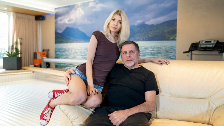 [Oldje] - Sexy Tattooed Babe