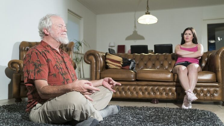 [Oldje] - Old Yogin Enjoys Teen's 69 - Cassie Right - Bruno